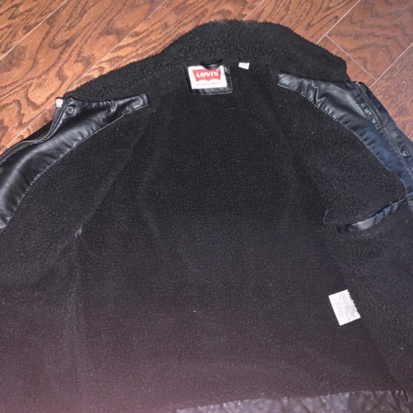 Levi’s leather jacket, worn twice medium - Picture 3 of 3